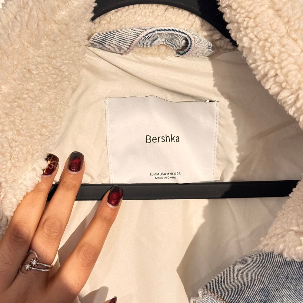 Bershka Sherpa Denim Jacket - Size 28 - Cozy Oversized Crop Jacket - Picture 8 of 9